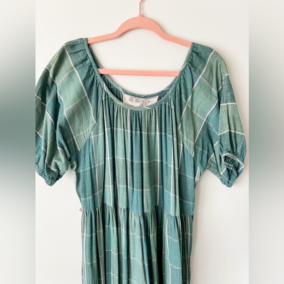 Ace and jig Noah dress in flora, size 1X - Picture 2 of 3